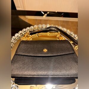 Tory Burch Emerson Envelope Adjustable Shoulder Bag In Black